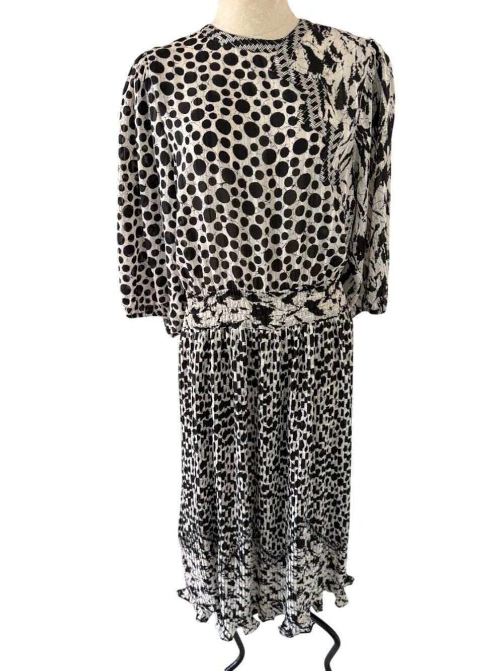 Diane Freis Womens Pleated Midi Dress Georgette Mixed Print Size M Black Rare